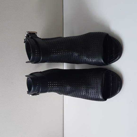 Sam Eldeman Leather Shoes - Picture 1 of 8